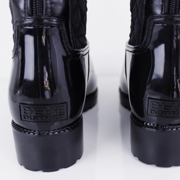 Furry Rain Boots - Picture 5 of 8